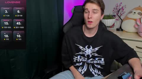 Vincent Strong online show from September 16, 2:18 pm