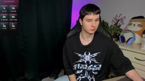 Vincent Strong online show from December 15, 8:11 am