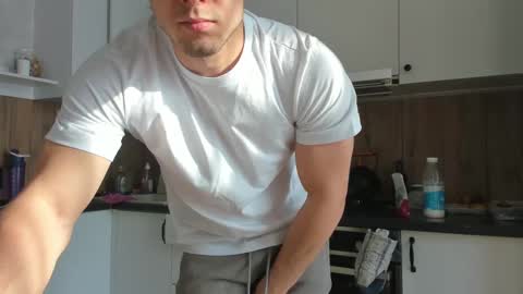 Vincent.  uncut 18cm online show from February 13, 8:17 am