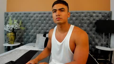 vincenzo_vitale online show from March 24, 7:40 pm