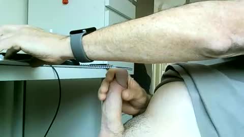 vinnigreenb online show from May 9, 1:45 pm