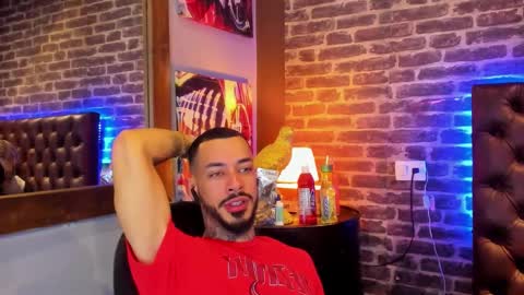 ---Vinzen--- online show from February 11, 4:50 am