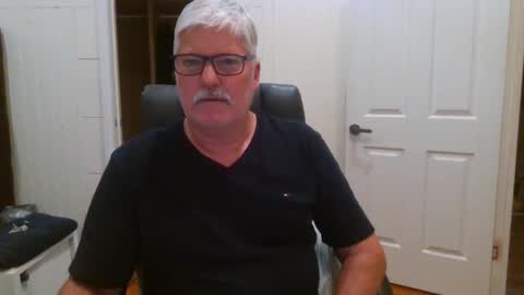 viper654321 online show from October 5, 8:40 am