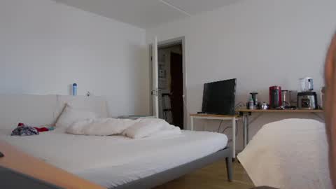 viahuer7 online show from June 15, 2:42 pm
