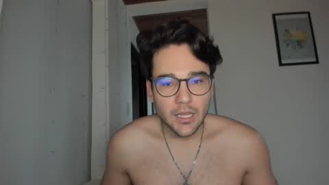 Vito Ferrer online show from February 13, 11:59 am