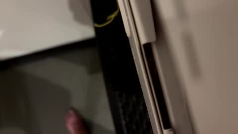 Snapshot of vm93m chatting on September 18, 9:39 pm John online show from September 18, 9:39 pm