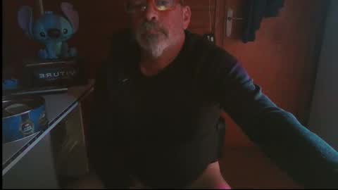 oscar online show from November 8, 6:55 pm