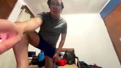 walberr online show from April 7, 7:52 am