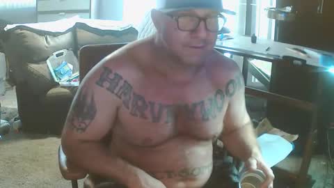 inittogetitin online show from December 13, 7:53 pm