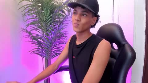 WES online show from January 14, 4:33 pm