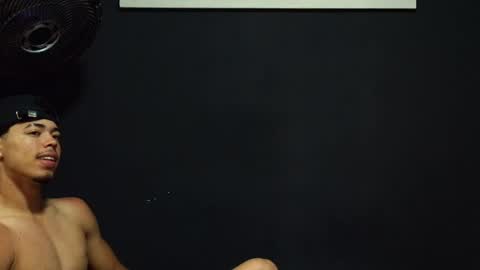 wesley_77 online show from April 7, 1:11 pm