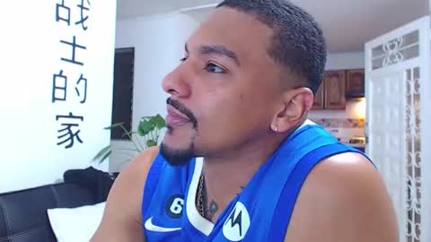 Wesley Rogger online show from February 16, 11:03 pm