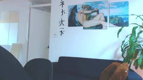 Wesley Rogger online show from February 8, 7:05 pm