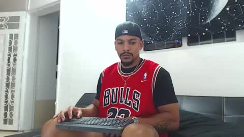 Wesley Rogger online show from October 29, 12:35 am