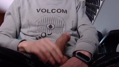 Snapshot of wetbigdickstream chatting on February 15, 7:16 am Wetbigdickstream online show from February 15, 7:16 am