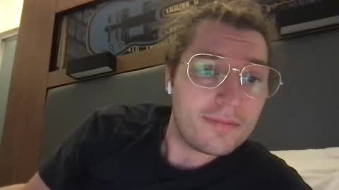 what_the_hey online show from May 1, 1:21 am