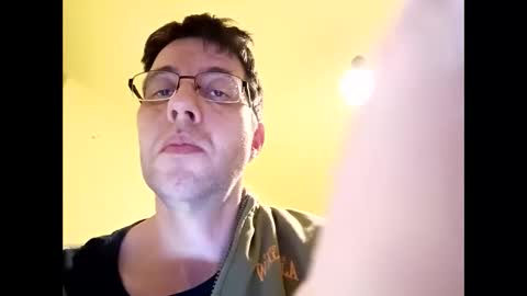 Snapshot of whatwouldyouliketosee chatting on December 29, 10:25 pm stoffy online show from December 29, 10:25 pm