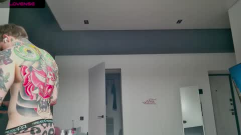 Max online show from October 17, 2:48 am