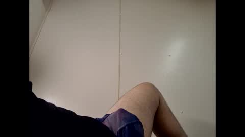 whiteboi9284 online show from November 21, 12:31 am