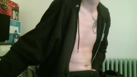 whiteboyslim21 online show from February 8, 12:05 am