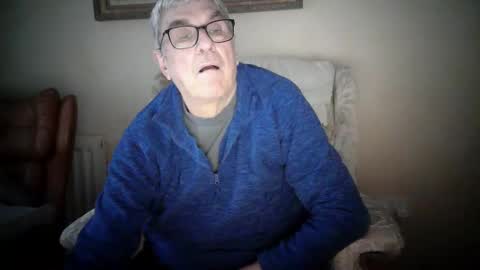 whitebriefs009 online show from January 8, 3:17 pm