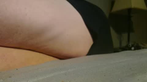 Snapshot of whitemi72975 chatting on September 25, 12:37 pm Whitey online show from September 25, 12:37 pm