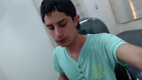 Snapshot of wickedboy_twink chatting on January 25, 3:20 pm JAISON online show from January 25, 3:20 pm