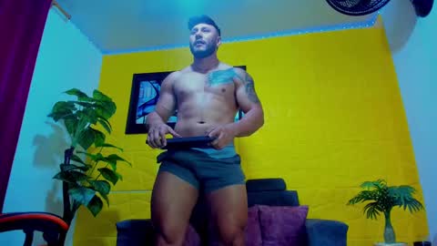 Snapshot of william_parra55 chatting on October 14, 12:56 pm William Parra online show from October 14, 12:56 pm