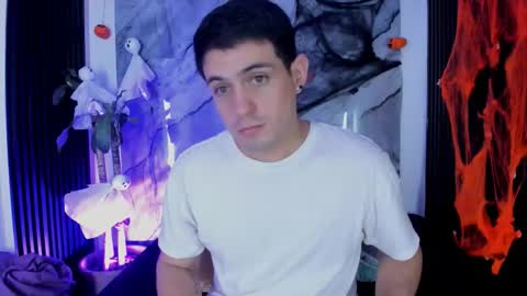 william_steel_ online show from October 25, 5:09 am