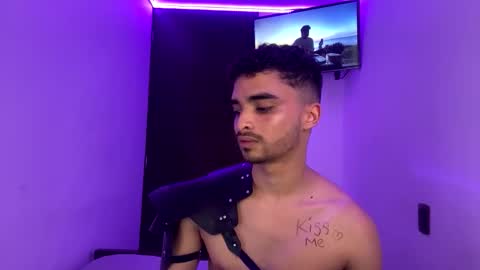 Snapshot of willozxxx chatting on October 29, 4:43 pm willozxxx online show from October 29, 4:43 pm