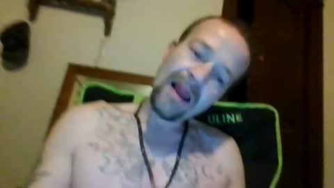 willydogg83 online show from May 17, 1:25 am