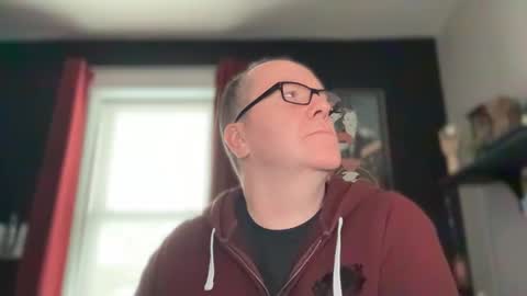 wintyr online show from February 15, 7:28 pm