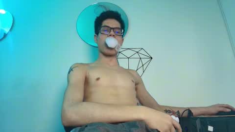  W O L F  online show from October 21, 2:42 pm