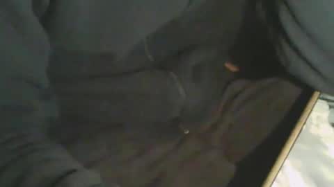 Snapshot of wolfie_2910 chatting on December 17, 5:36 pm wolfie_2910 online show from December 17, 5:36 pm