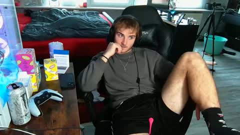 wollenjunge2006 online show from October 4, 9:47 am