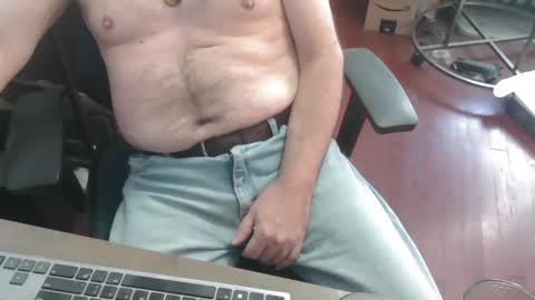 Snapshot of woodworker6473 chatting on October 9, 1:16 pm woodworker6473 online show from October 9, 1:16 pm