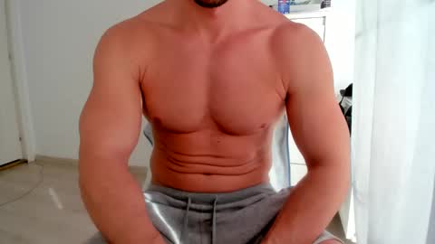 Snapshot of woolfiie chatting on January 18, 9:56 am Wolfie online show from January 18, 9:56 am