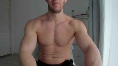 Snapshot of woolfiie chatting on March 1, 8:36 am Wolfie online show from March 1, 8:36 am