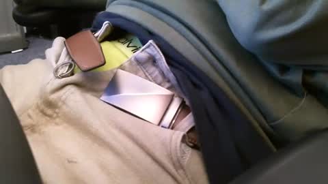 wrangleat0r online show from December 8, 1:35 am