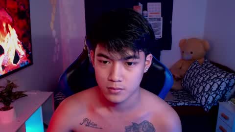 Prince Aldrian  online show from December 14, 9:40 am