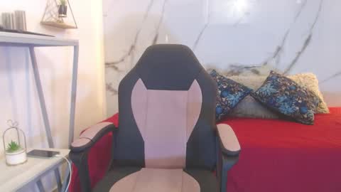 xandergrey8 online show from April 9, 7:42 pm