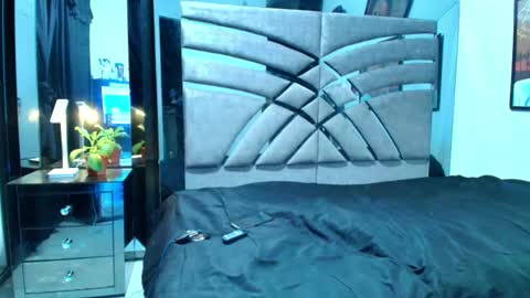 Xanderstone online show from May 26, 7:04 am