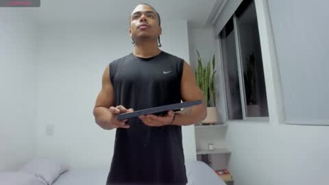 Xavier online show from December 21, 1:24 am