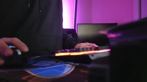 xburst online show from December 17, 5:04 am