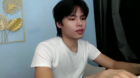 xcharls08 online show from May 30, 7:08 am