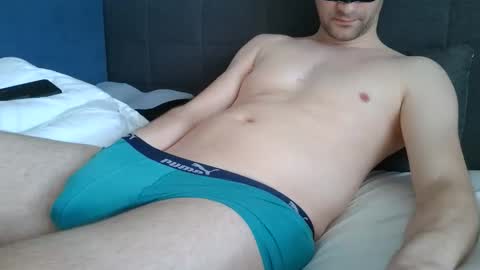 xhotfanx online show from April 6, 3:24 pm