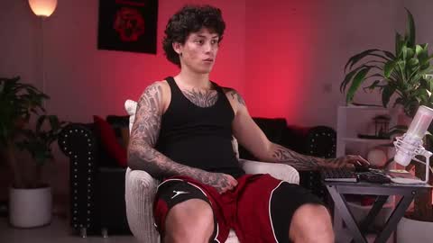   online show from March 5, 11:49 pm