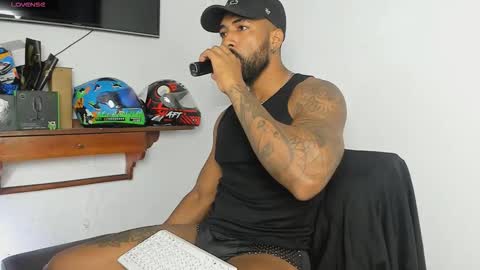 Stipp3r online show from December 17, 12:45 pm