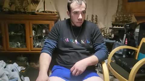 xxScubaStevexx online show from February 27, 9:43 am