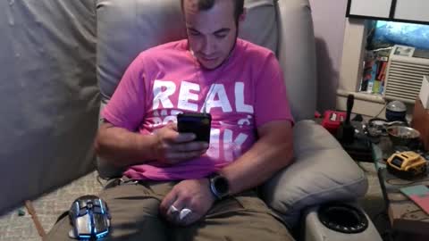 Snapshot of xxscubastevexxx chatting on October 8, 2:43 pm xxScubaStevexx online show from October 8, 2:43 pm